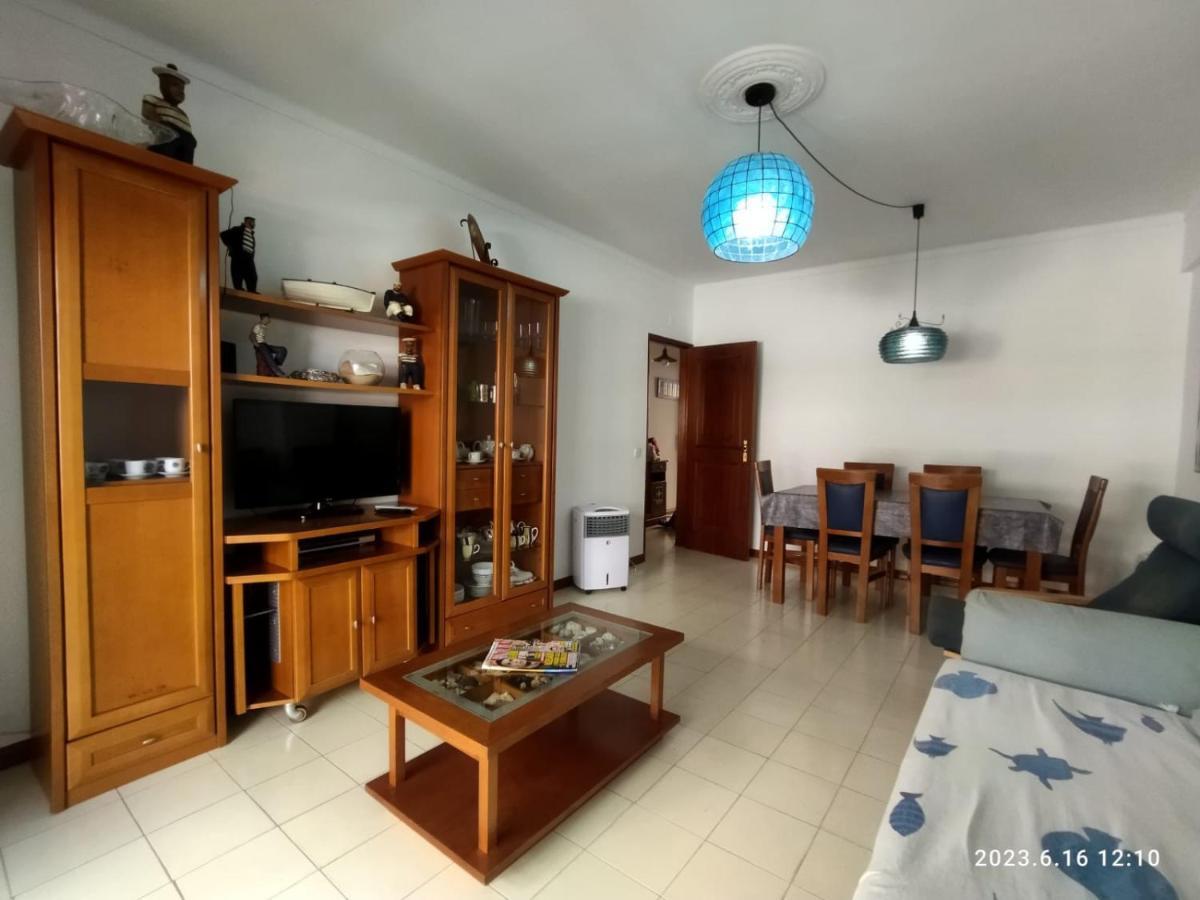 Cozy Apartment In Quarteira Exterior foto