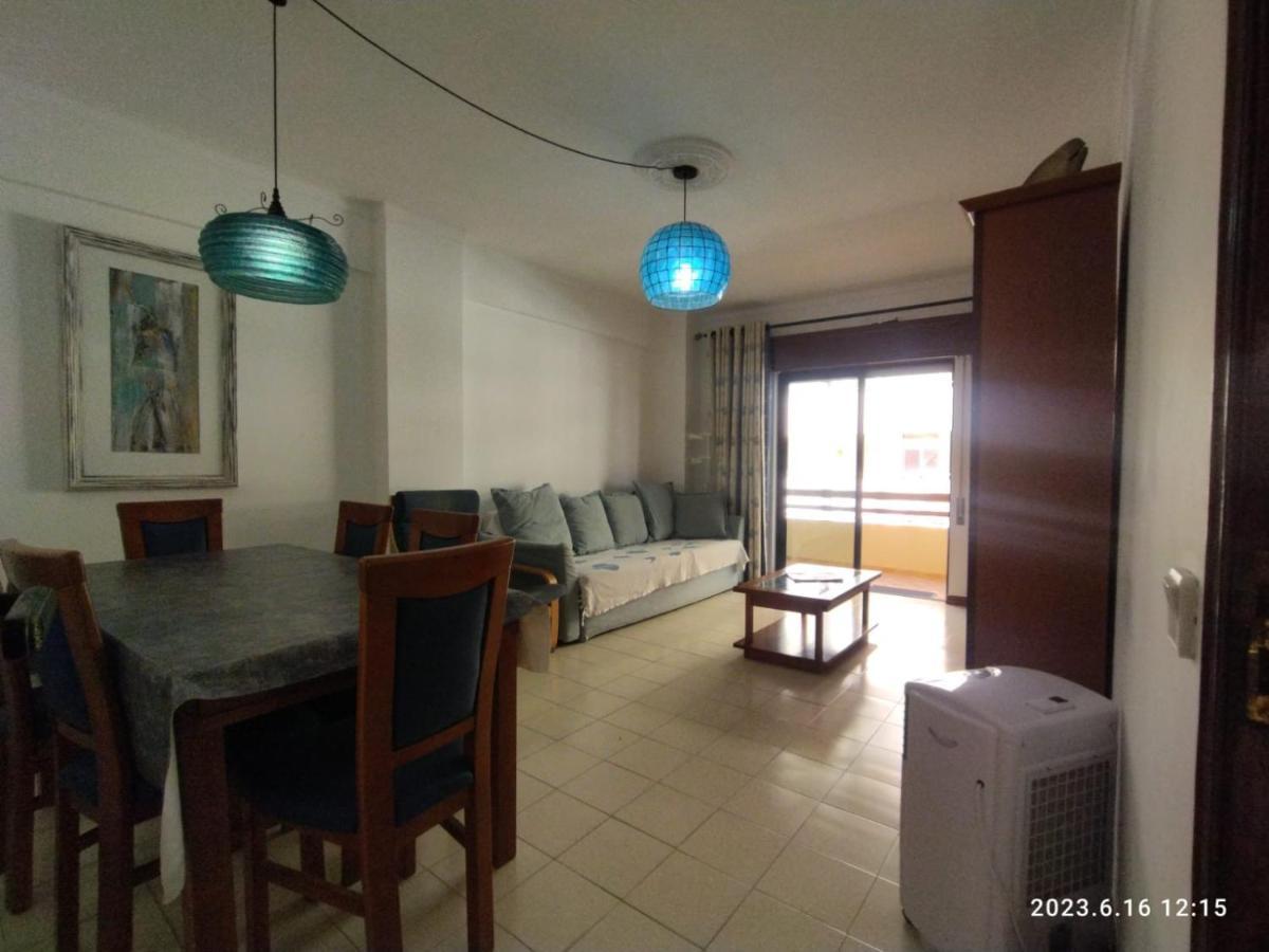 Cozy Apartment In Quarteira Exterior foto