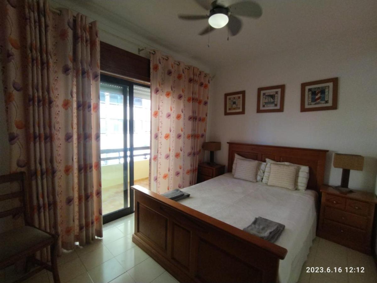 Cozy Apartment In Quarteira Exterior foto