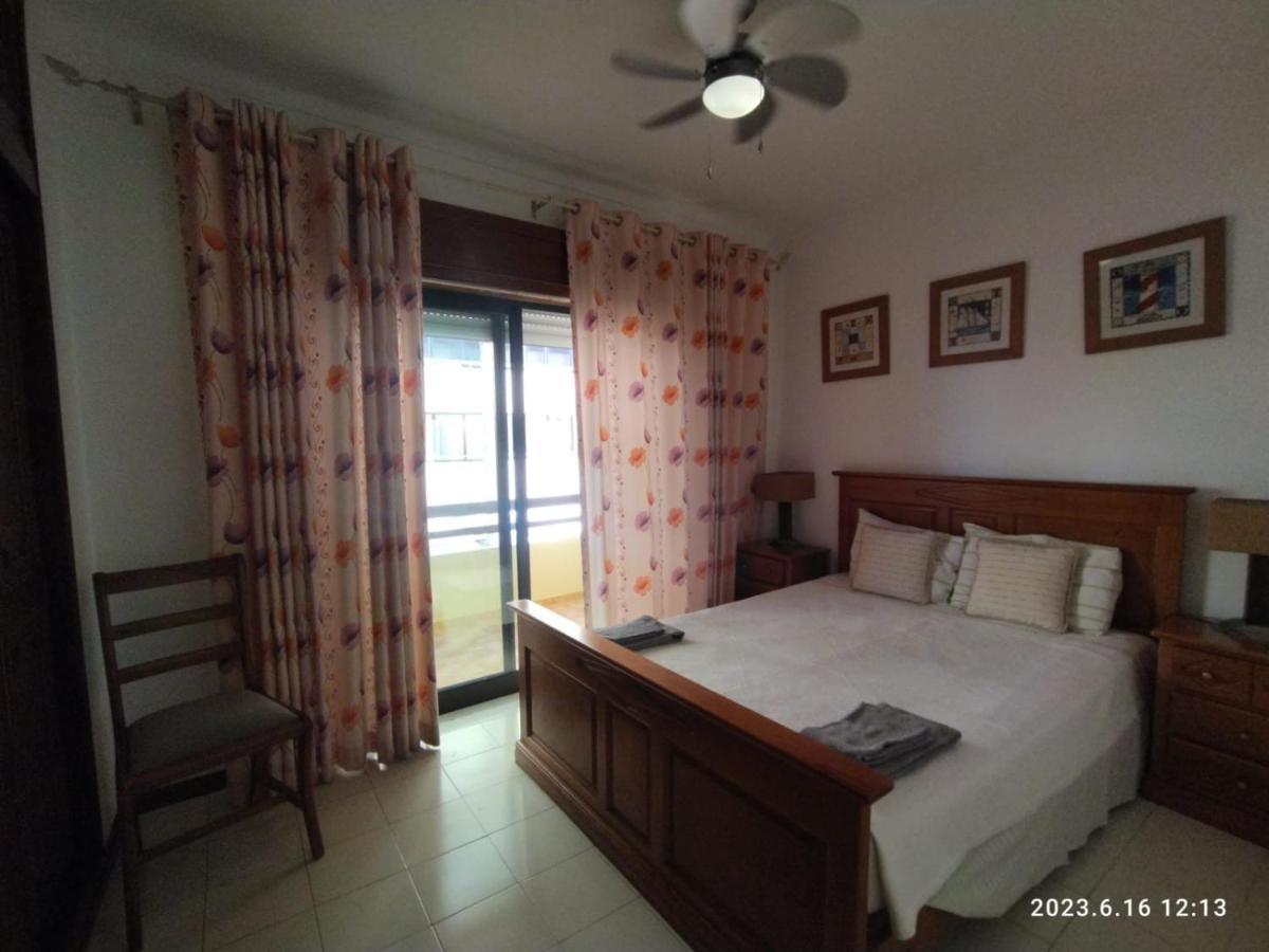 Cozy Apartment In Quarteira Exterior foto